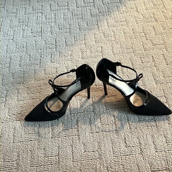 Women’s dressy designer heels - Picture 2 of 8